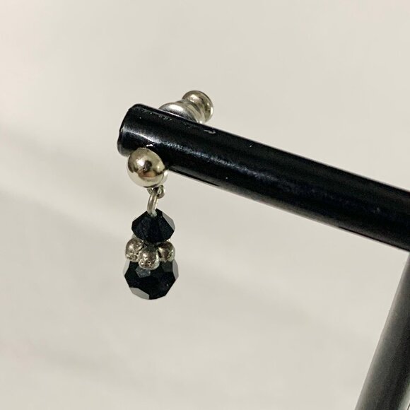 Chic Elegant Black Beaded Dangle Earrings with Silver Accents - Picture 3 of 5